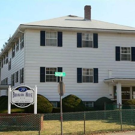 Отель Brookside House Quincy Экстерьер фото