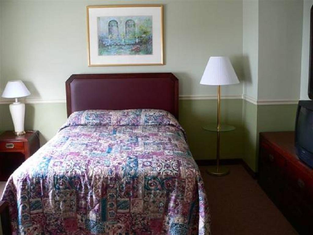 Отель Brookside House Quincy Экстерьер фото